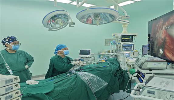 微创革新 百例甲状腺手术的"无痕"之美